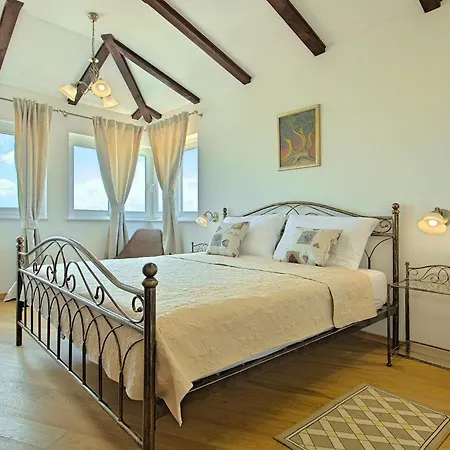Vespera Ferienhaus *